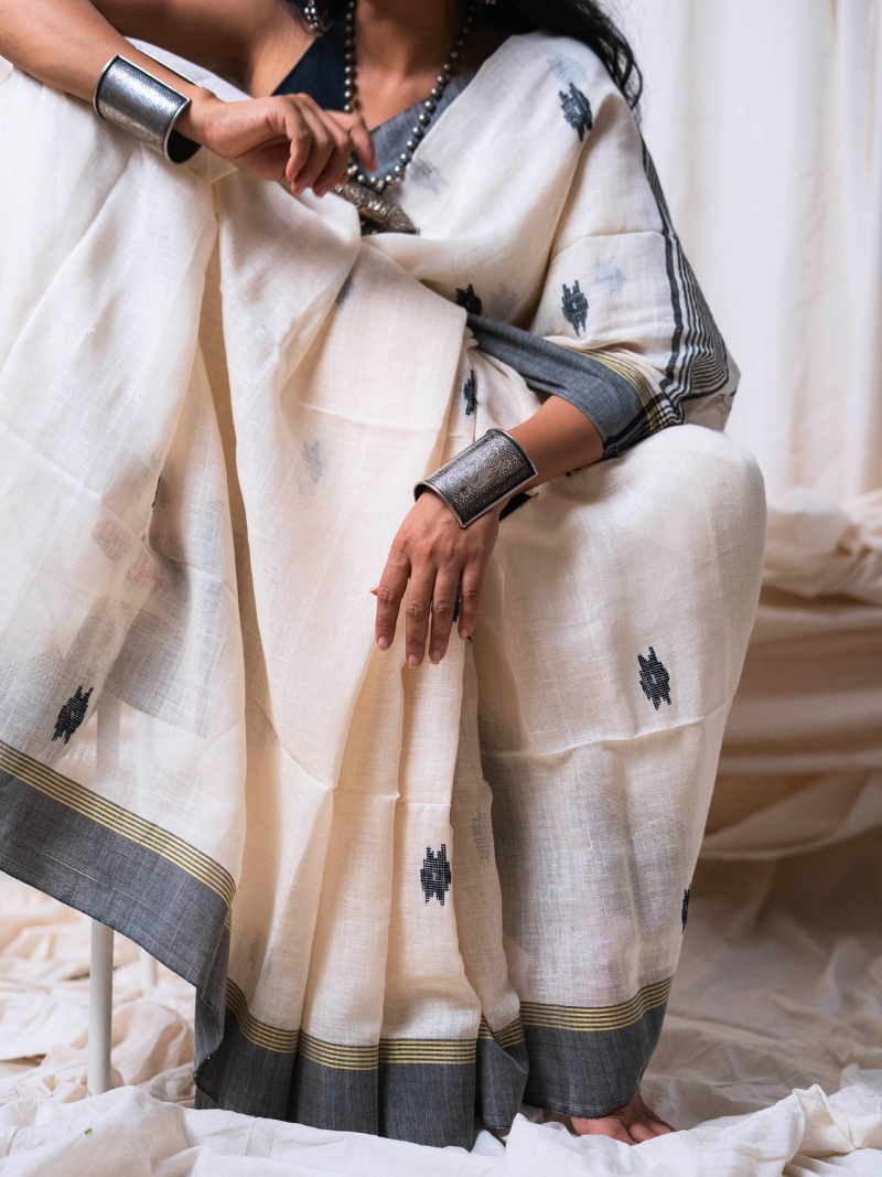 Kala Jali Linen Handwoven Jamdani Saree