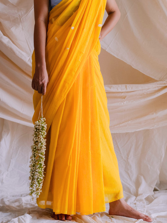 Surjamukhi Mulmul Handwoven Saree